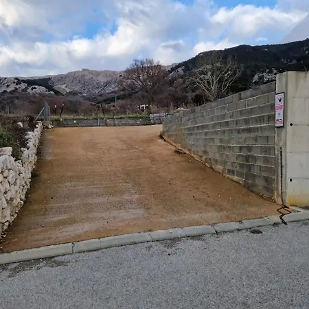 Nuna Apartment